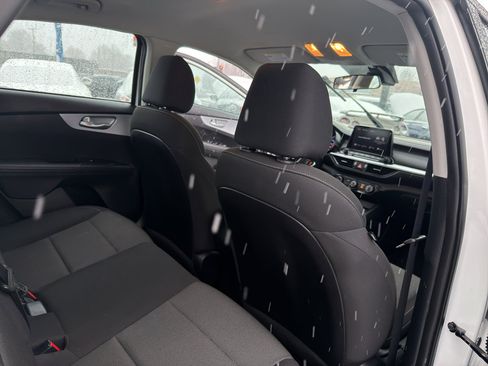 Used 2023 Kia Forte LXS image 15