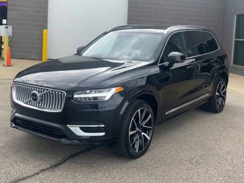 Used 2022 Volvo XC90 T8 Inscription Expression w/ Advanced Package image 5