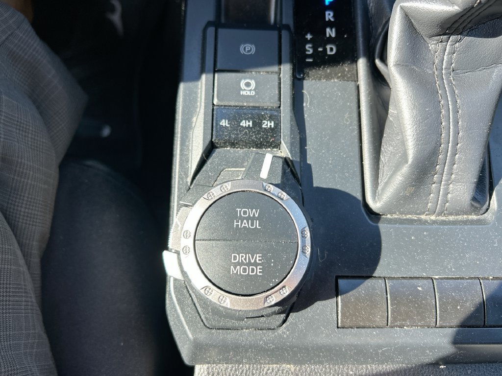 Used 2025 Toyota Tacoma TRD Sport AWD/4WD image 33