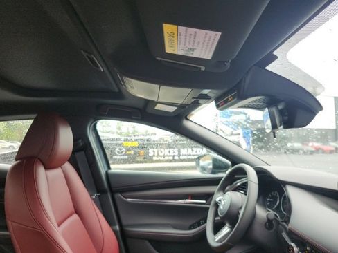 New 2025 MAZDA MAZDA3 Carbon image 33