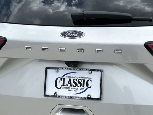 Used 2020 Ford Escape SEL FWD image 8
