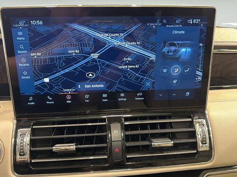 Used 2023 Lincoln Navigator Reserve AWD/4WD image 17
