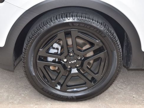Used 2023 Kia Telluride EX X-Line AWD/4WD image 42
