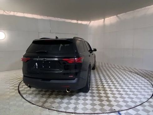 Used 2023 Chevrolet Traverse RS w/ LPO, Floor Liner Package FWD image 2