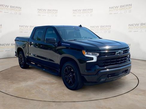 Used 2023 Chevrolet Silverado 1500 RST w/ Convenience Package II AWD/4WD image 7