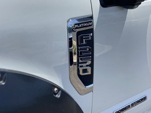Used 2022 Ford F250 Platinum w/ Tremor Off-Road Package AWD/4WD image 27