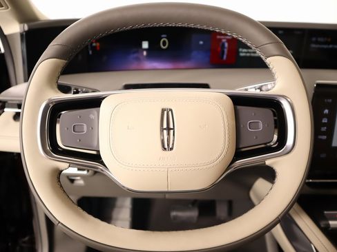 New 2025 Lincoln Nautilus Premier w/ Jet Appearance Package image 3