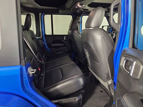 Used 2022 Jeep Wrangler Unlimited Sahara image 27