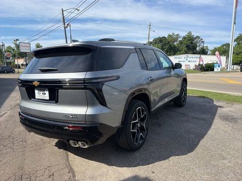 New 2026 Chevrolet Traverse High Country FWD image 7