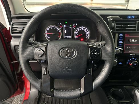 Used 2021 Toyota 4Runner TRD Off-Road AWD/4WD image 16