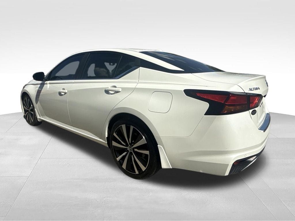 Used 2021 Nissan Altima 2.5 SR w/ SR Premium Package FWD image 6