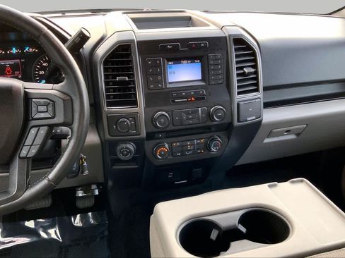 Used 2018 Ford F150 XLT w/ Equipment Group 301A Mid RWD image 7