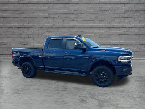 Used 2022 RAM 2500 Laramie w/ Night Edition AWD/4WD image 9