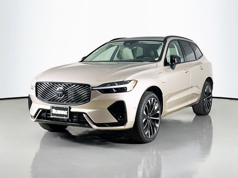 New 2026 Volvo XC60 T8 Ultra w/ Protection Package Premier AWD/4WD image 3