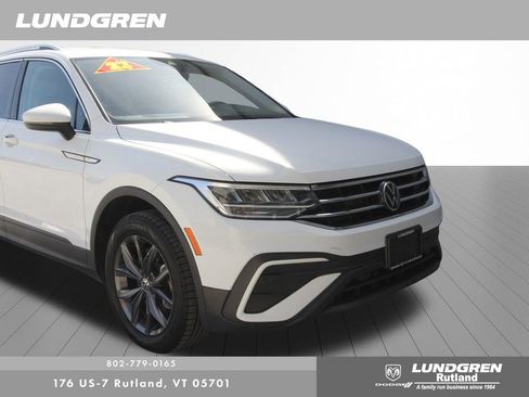 Used 2022 Volkswagen Tiguan SE image 34