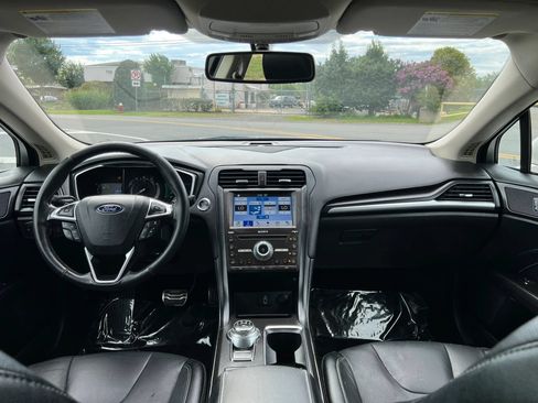Used 2017 Ford Fusion Titanium AWD/4WD image 20