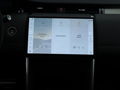 Used 2025 Land Rover Discovery Sport Dynamic SE image 14