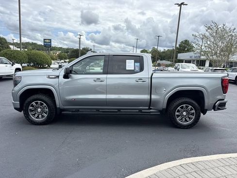 Used 2025 GMC Sierra 1500 AT4 w/ Technology Package AWD/4WD image 6
