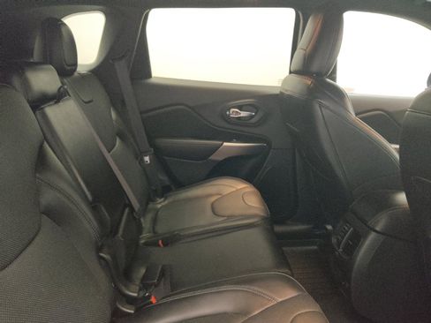 Used 2020 Jeep Cherokee High Altitude image 19