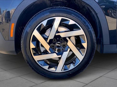 Used 2025 MINI Cooper Countryman S w/ Comfort Package Max image 11