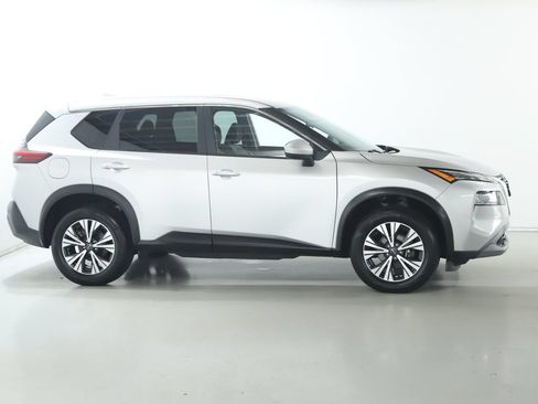 Used 2023 Nissan Rogue SV AWD/4WD image 11