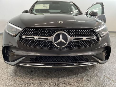 Certified 2025 Mercedes-Benz GLC 300 image 5