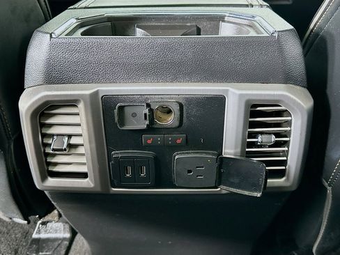 Used 2019 Ford F150 Platinum w/ Equipment Group 701A Luxury AWD/4WD image 22