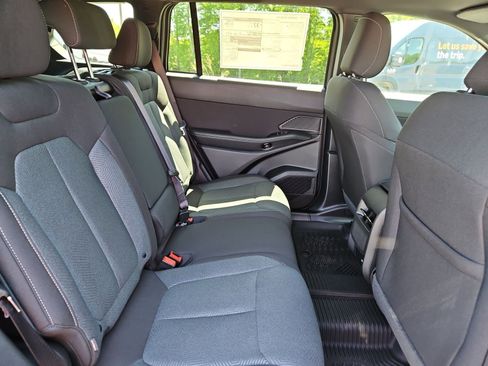 New 2026 Jeep Cherokee Laredo AWD/4WD image 17