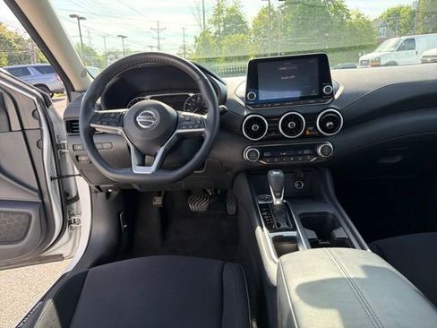 Used 2021 Nissan Sentra SV FWD image 16