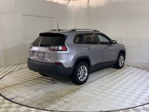 Used 2019 Jeep Cherokee Latitude w/ Cold Weather Group image 8