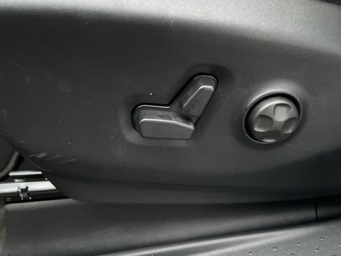 New 2026 Chrysler Pacifica Limited w/ Trailer Tow Group image 12