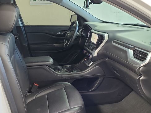 Used 2023 GMC Acadia SLT FWD image 13
