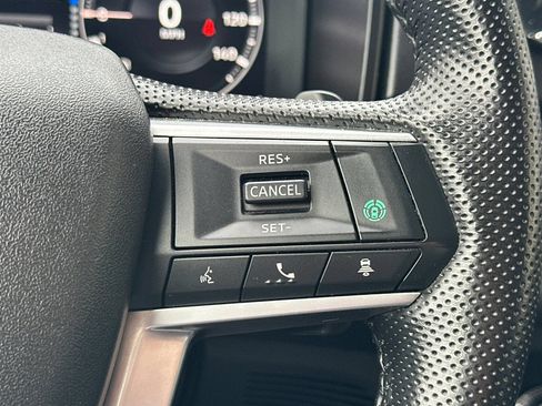 Used 2023 Mitsubishi Outlander 4WD Plug-In Hybrid image 34
