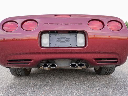 Used 2003 Chevrolet Corvette Convertible w/ Preferred Equipment Group1 RWD image 23