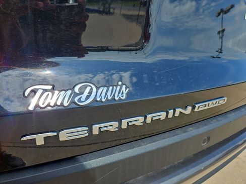 Used 2025 GMC Terrain Elevation AWD/4WD image 19