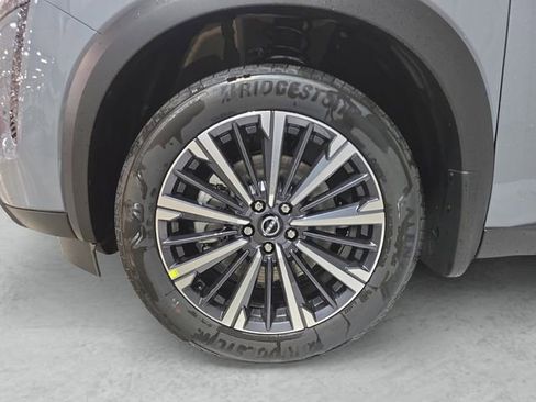 New 2026 Nissan Pathfinder Platinum FWD image 23