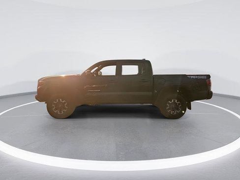 Certified 2021 Toyota Tacoma TRD Off-Road image 7