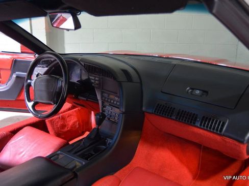 Used 1990 Chevrolet Corvette Coupe image 10