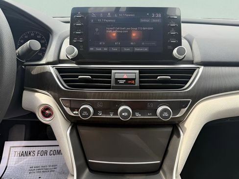 Used 2021 Honda Accord EX image 17