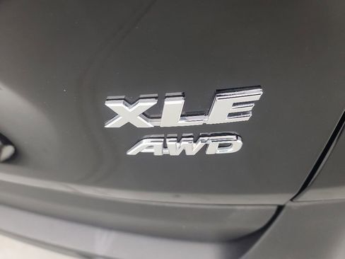 Used 2025 Toyota RAV4 XLE AWD/4WD image 13