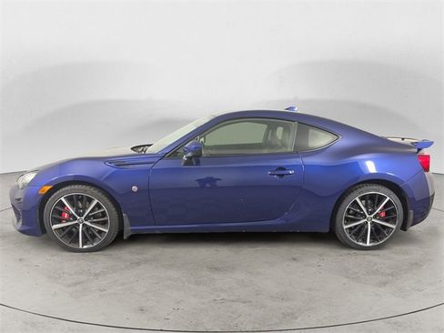 Used 2020 Toyota 86 image 2