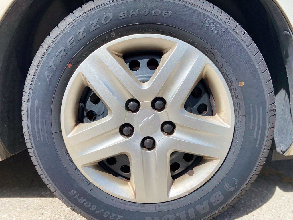 Used 2009 Chevrolet Impala LS FWD image 12