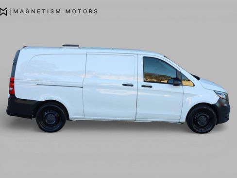 Used 2020 Mercedes-Benz Metris image 3