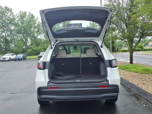 Used 2024 Honda HR-V LX image 7
