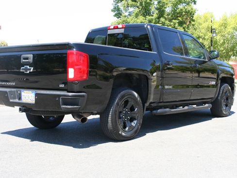 Used 2017 Chevrolet Silverado 1500 LTZ Z71 w/ LTZ Plus Package AWD/4WD image 4