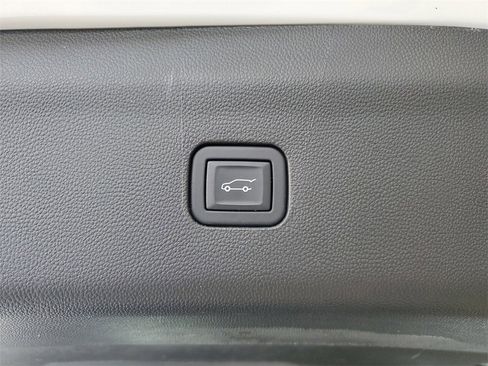 Used 2024 Buick Enclave Premium image 30