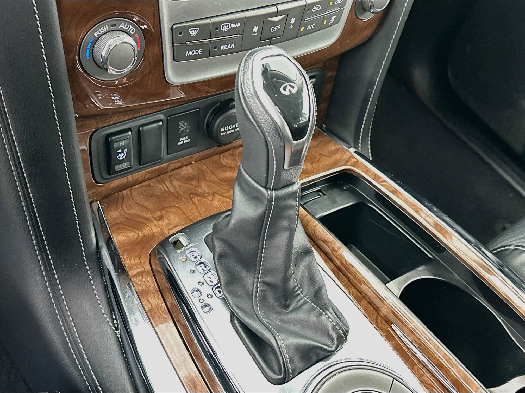 Used 2019 INFINITI QX80 Luxe w/ Proassist Package RWD image 25