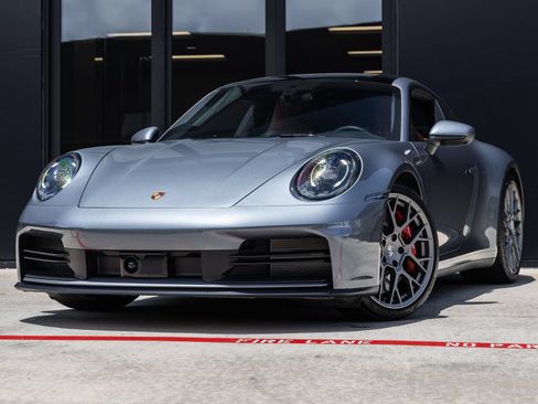 Used 2025 Porsche 911 Carrera S RWD image 1