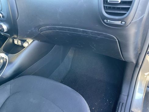 Used 2019 Kia Soul image 29