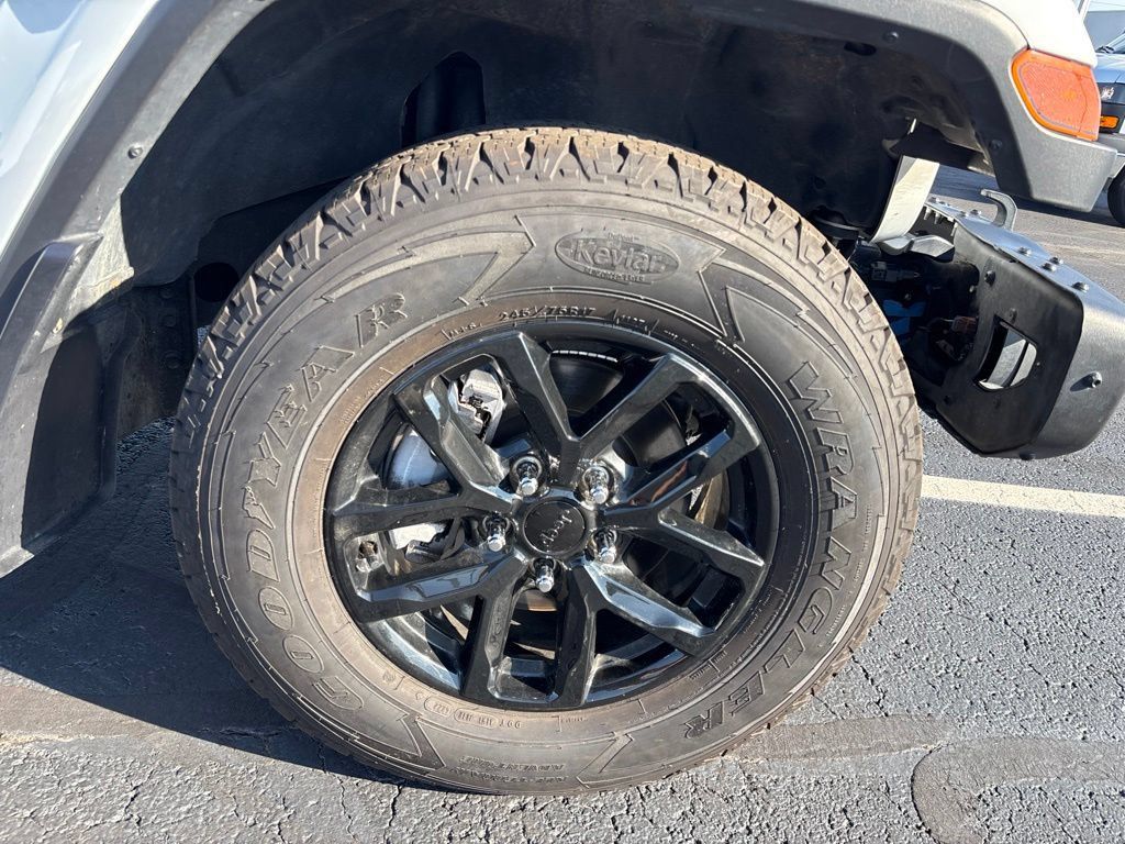 Used 2023 Jeep Wrangler Unlimited Sport AWD/4WD image 12